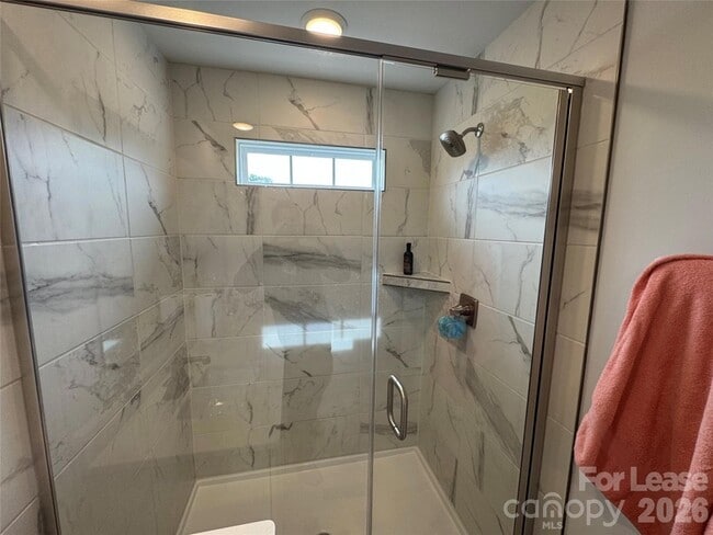 Building Photo - 335 Ladybird Ln