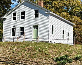 Building Photo - 10 Plains Rd