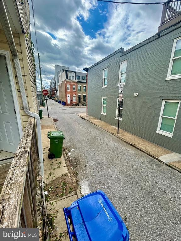 Building Photo - 40 E Barney St