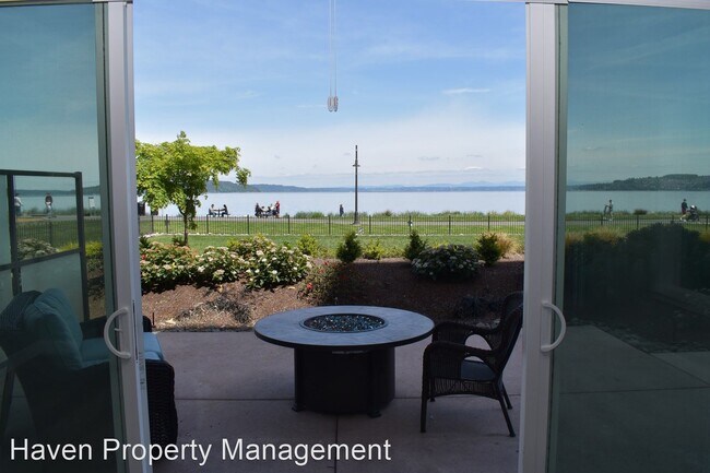 Building Photo - 1 br, 2 bath House - 5105 Grand Loop #109