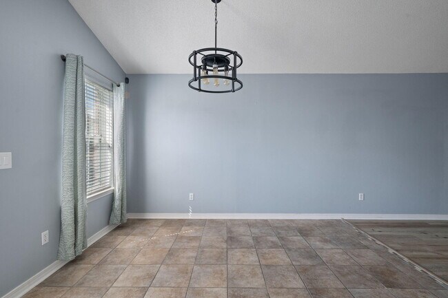 Building Photo - 422 Pristine Water Ln