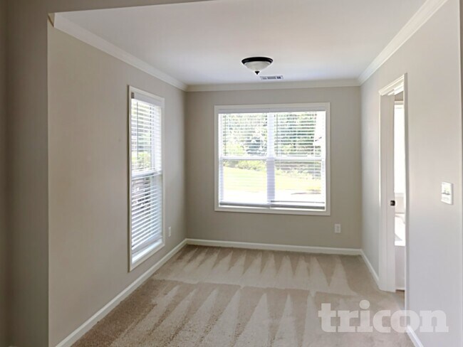 Building Photo - 104 Logan Creek Ct