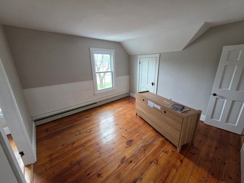 Building Photo - 176 US Route 1