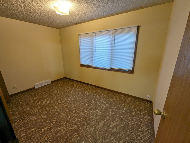 Building Photo - 4945 Walker Ave