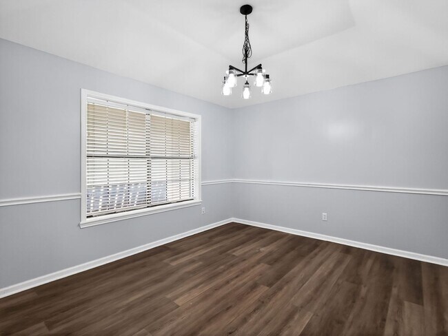 Building Photo - 18270 Stillwood Ln