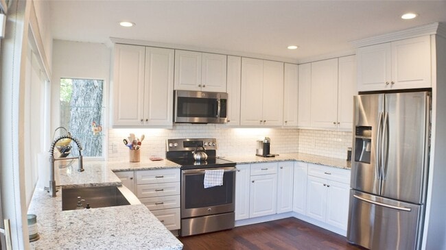 Building Photo - 15706 Havenrock Cir