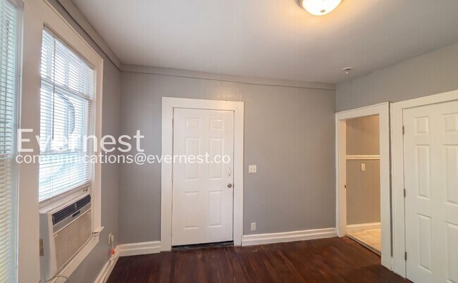 Building Photo - 32 Woodlawn Dr