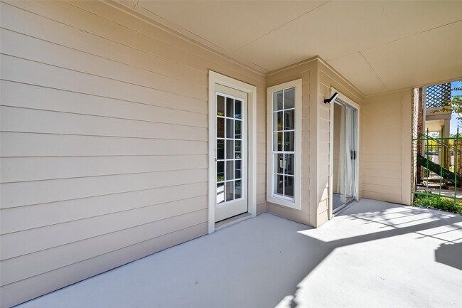 Building Photo - 3770 Lovers Wood Ln