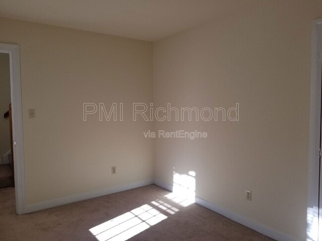 Building Photo - 9712 Kendrick Rd
