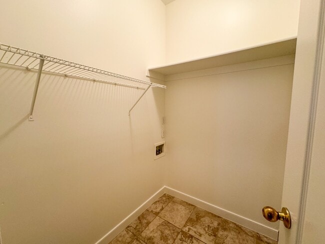 Building Photo - 1040 N 130 W