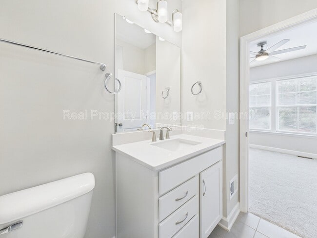 Building Photo - 3483 Monterey Dr