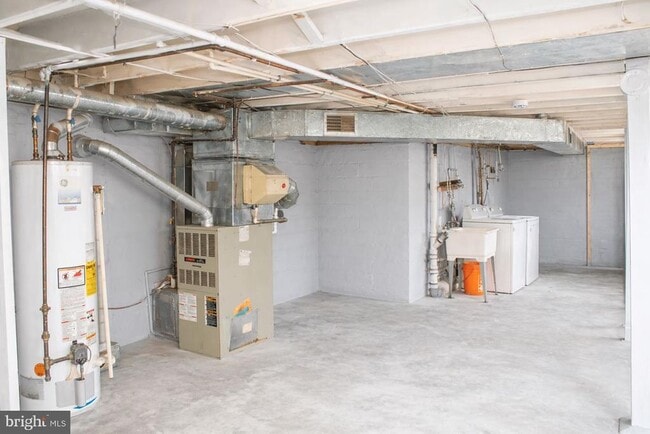 Building Photo - 2609 Lauretta Ave