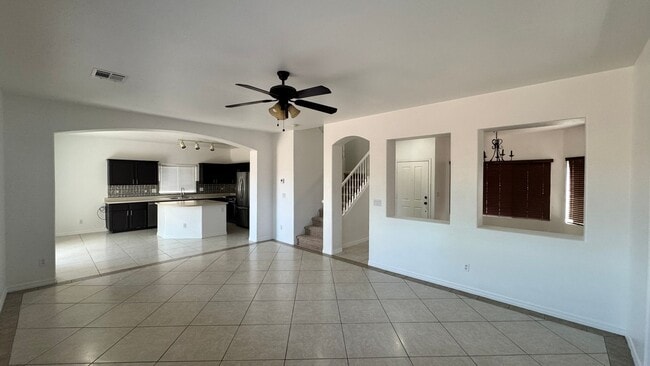 Building Photo - Executive Style 3 bedroom home