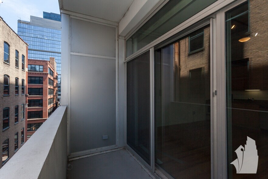 Building Photo - 630 N Franklin St