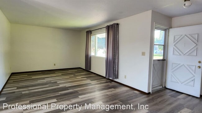 Building Photo - 3 br, 2 bath House - 224 Glacier Dr