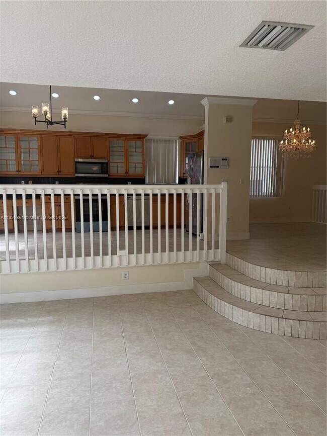 Building Photo - 4973 SW 163rd Ave