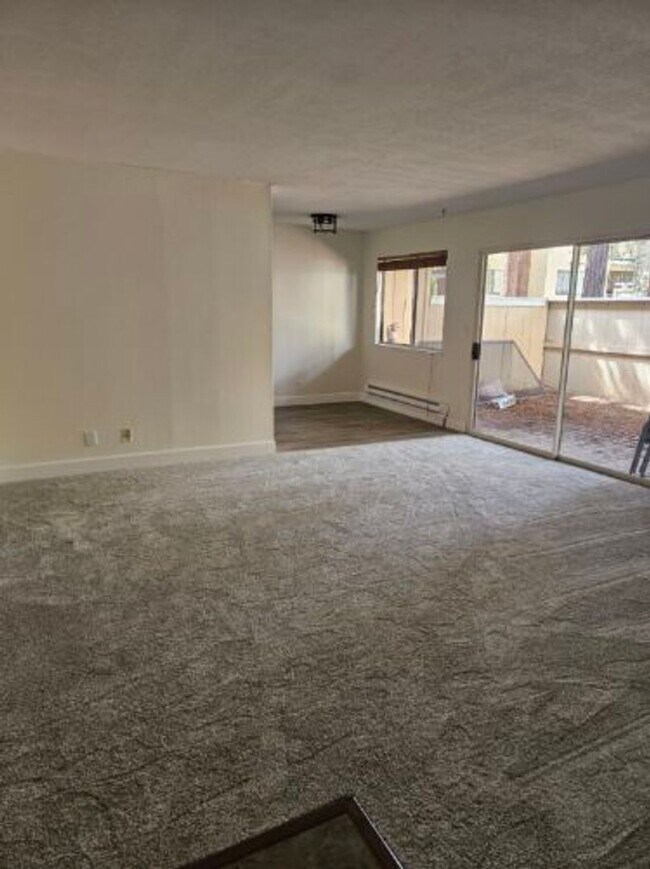 Building Photo - Remodeled 2 bedroom 1 bath condo in heart of Santa Clara