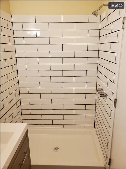 Bathroom - 836 S 800 E