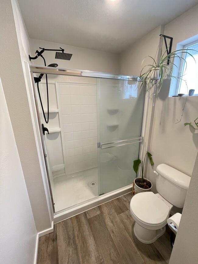 Building Photo - 6312 NE 61st Ave