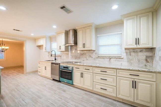 Building Photo - 5046 Yarwell Dr