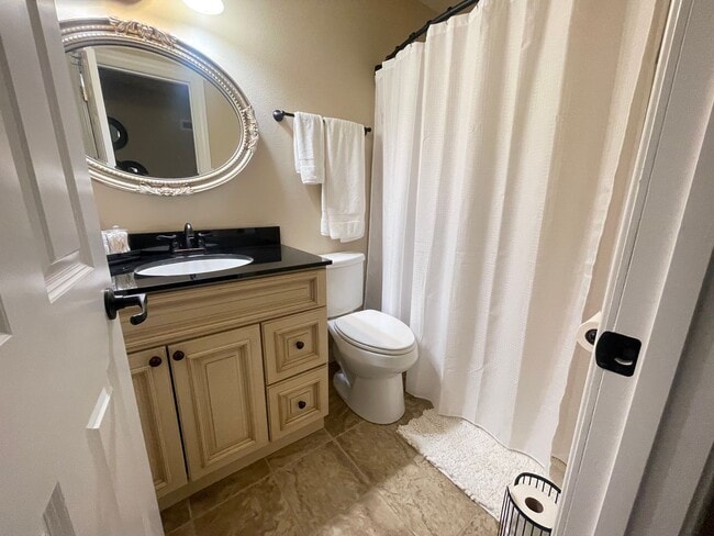 Building Photo - Furnished 2 bedroom 2 bath Condo - Apartment in a Gated Community,  Blue Eye, MO,  Near Branson, MO