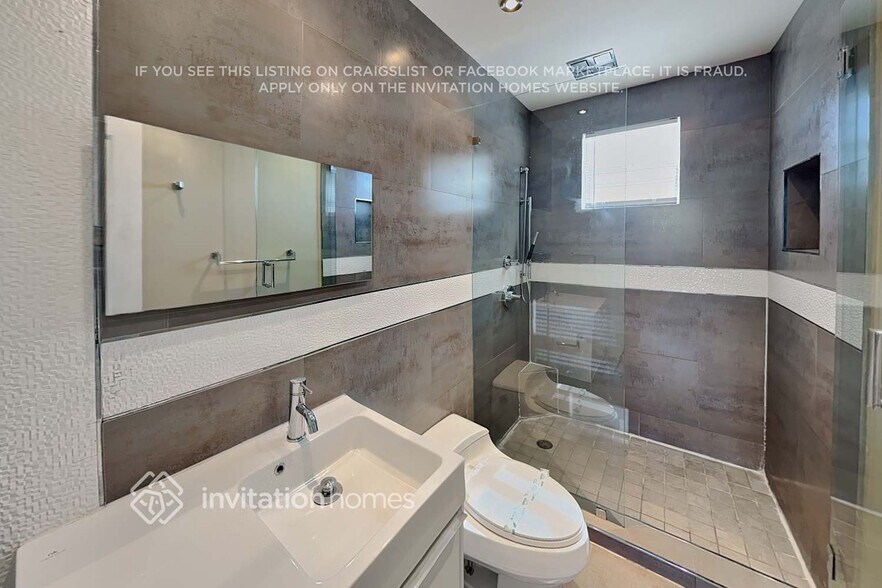 Building Photo - 780 Falling Water Rd