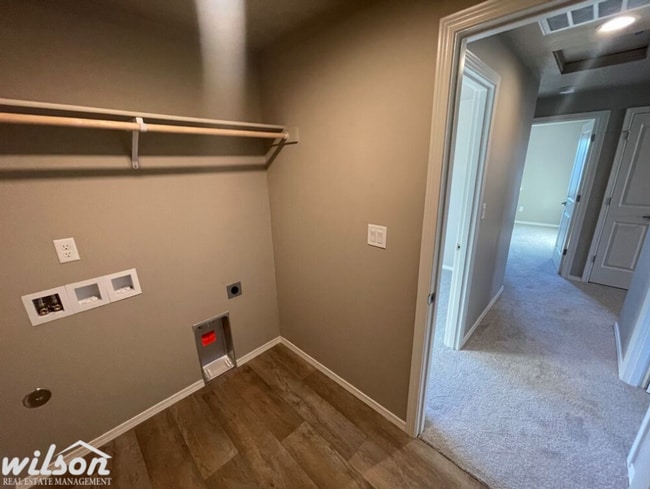 Building Photo - Charming 3BD/2BA House for Rent in West Valley