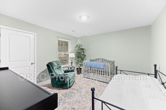 Building Photo - 657 Ladywood Dr