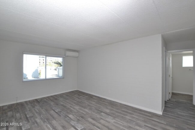 Building Photo - 44 E Roanoke Ave