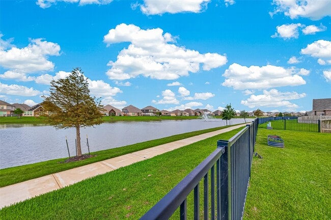 Building Photo - 6506 Tiburon Lakes Dr