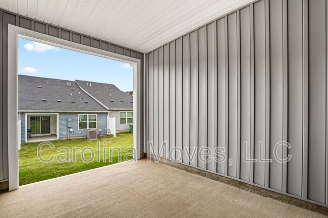 Building Photo - 124 Tassin St