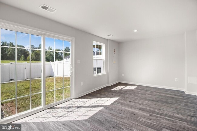 Building Photo - 36084 Fawn Ln