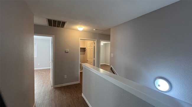 Building Photo - 2110 Juniper Dale Dr