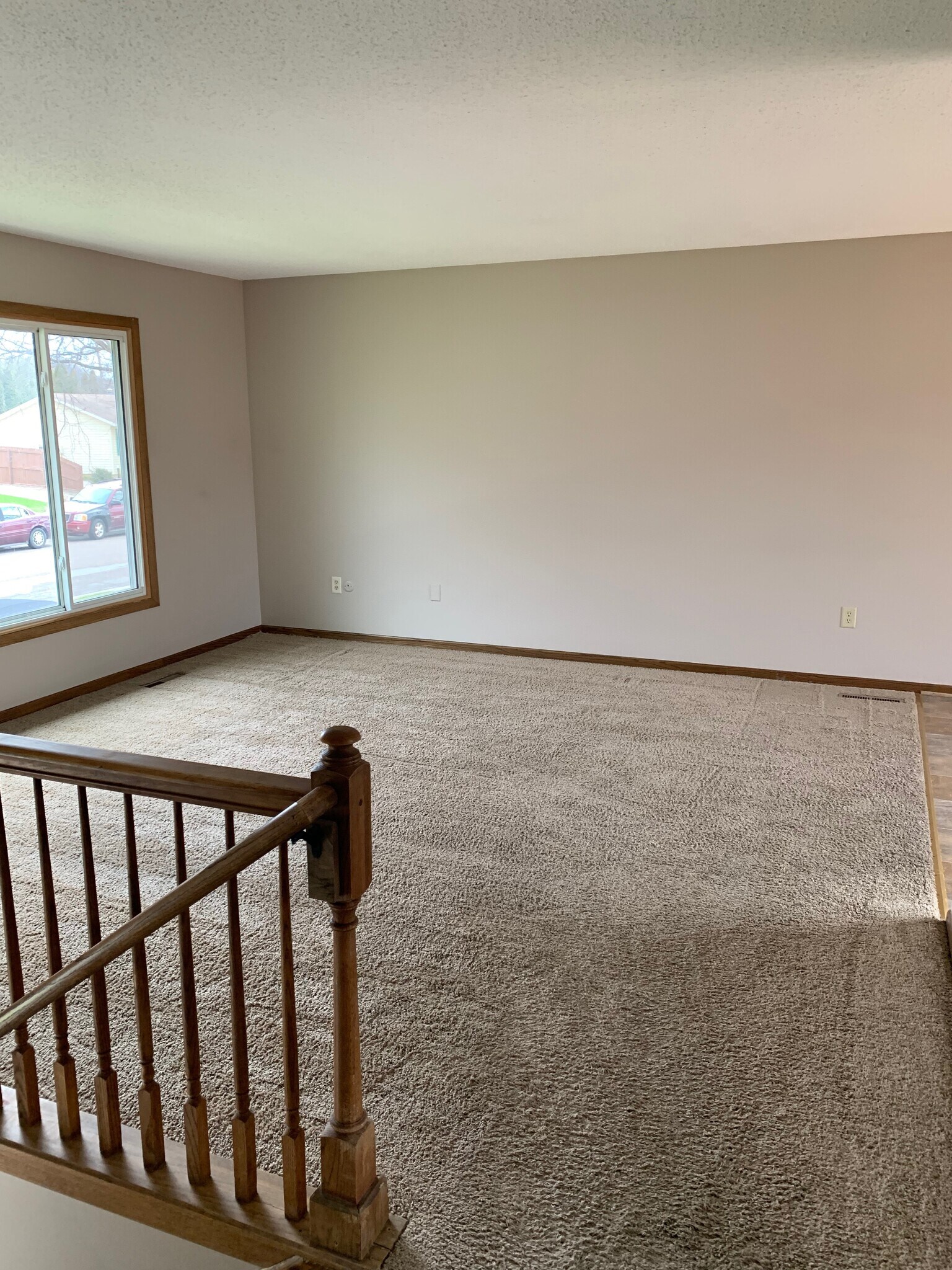 Living room - 613 30th St NE