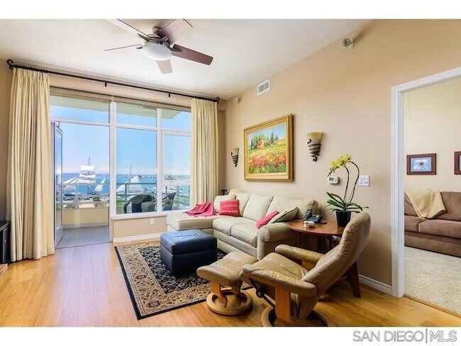 Building Photo - 1431 Pacific Hwy