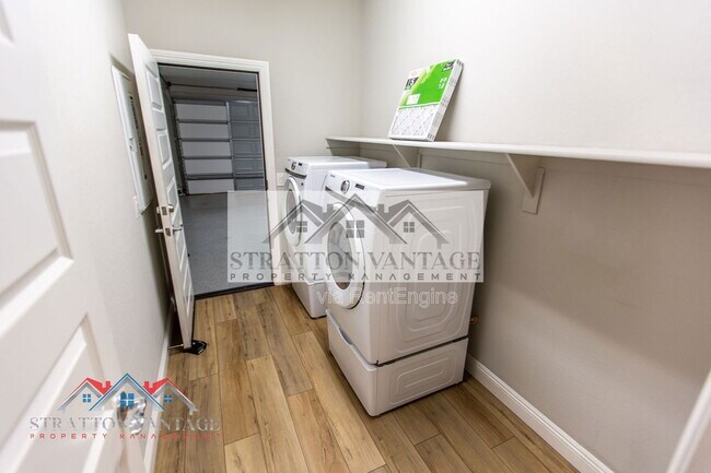 Building Photo - 6629 W Springfield Wy