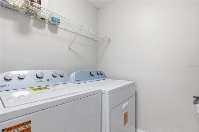 Building Photo - 2504 Grassy Point Dr