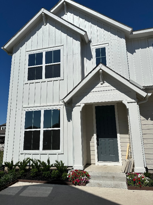 Building Photo - 13357 Hedgebrook Pl