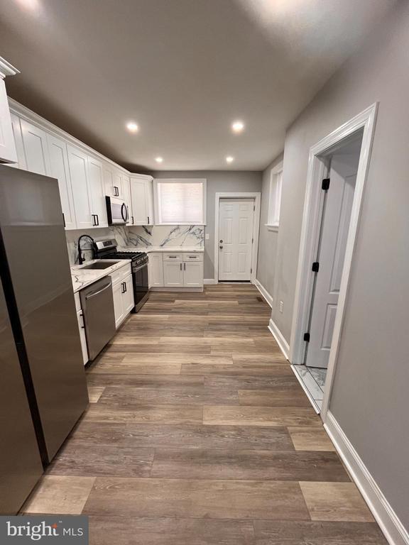 Building Photo - 2041 S Norwood St