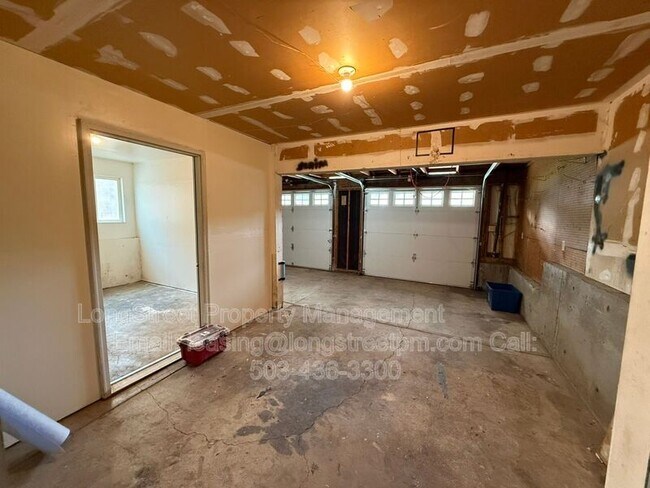 Building Photo - 1634 SW Knollbrook Pl