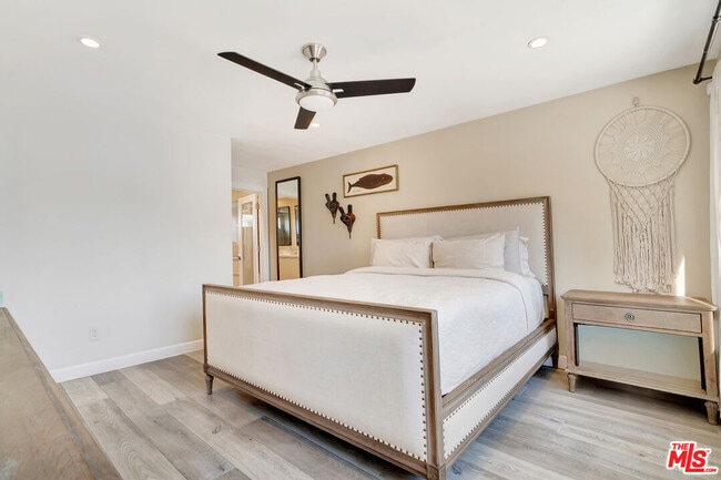 Building Photo - 6324 Geyser Ave