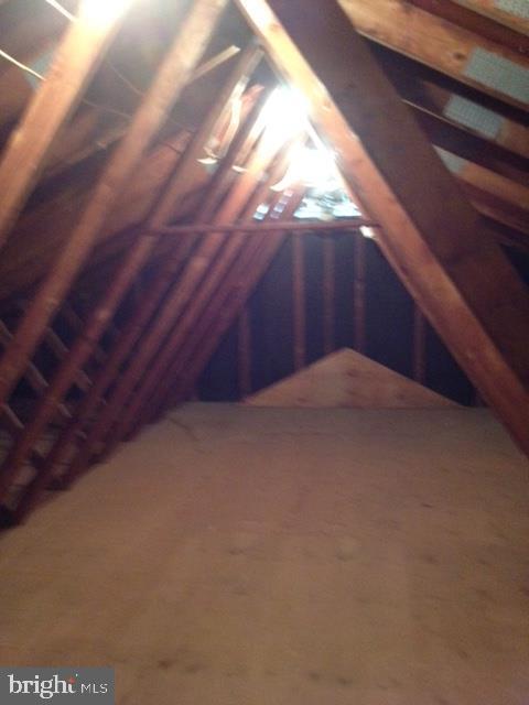 Building Photo - 641 W Country Club Dr