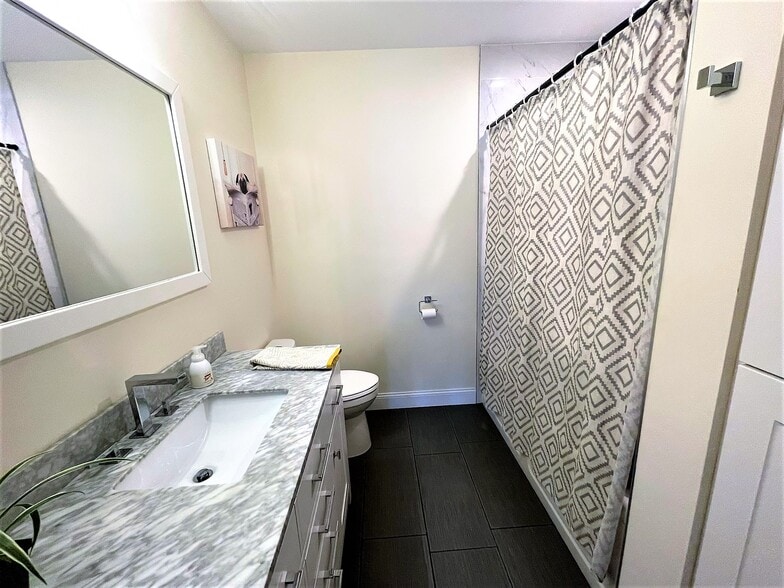 Building Photo - 62 Horace St