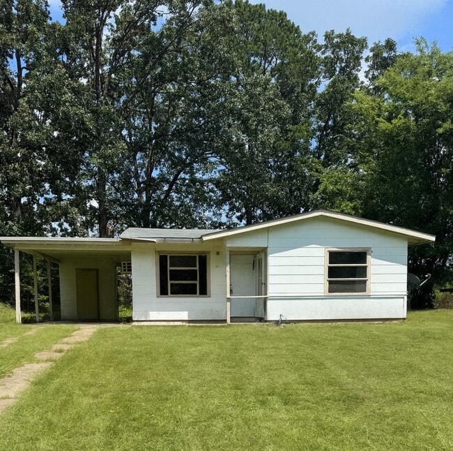 Primary Photo - 2/1 House - Lone Star