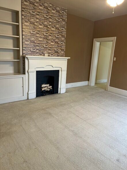 Building Photo - 33 W Fayette St