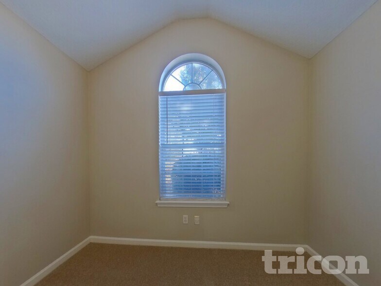 Building Photo - 4365 Reserve Hill Crossing