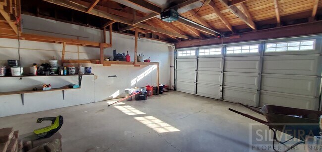 Building Photo - Cozy 3 bedroom 1 Bath home!