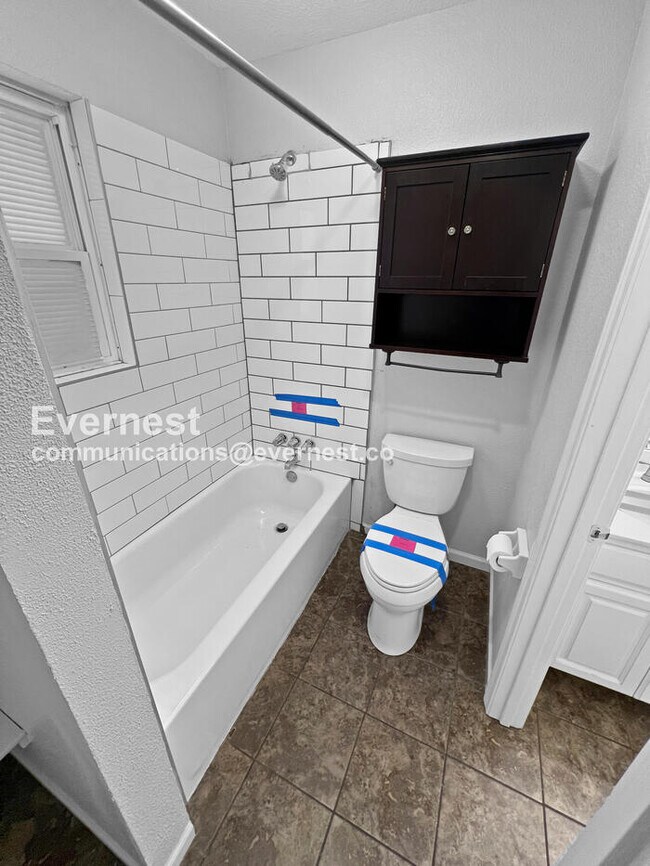 Building Photo - 13033 S Cardiff St