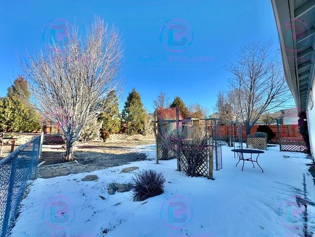 Building Photo - 1 Month Free!!! Beautiful 3BR 2 Bath home with RV Parking!