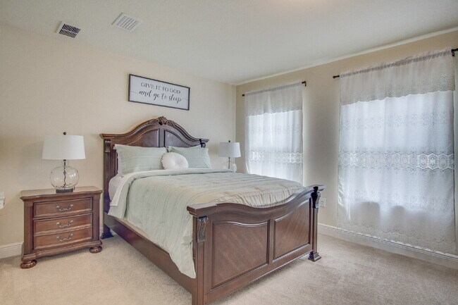 Building Photo - Spacious Cottage-Style Home Near UWF, Navy Federal & West Florida Hospital with Private Upstairs ...